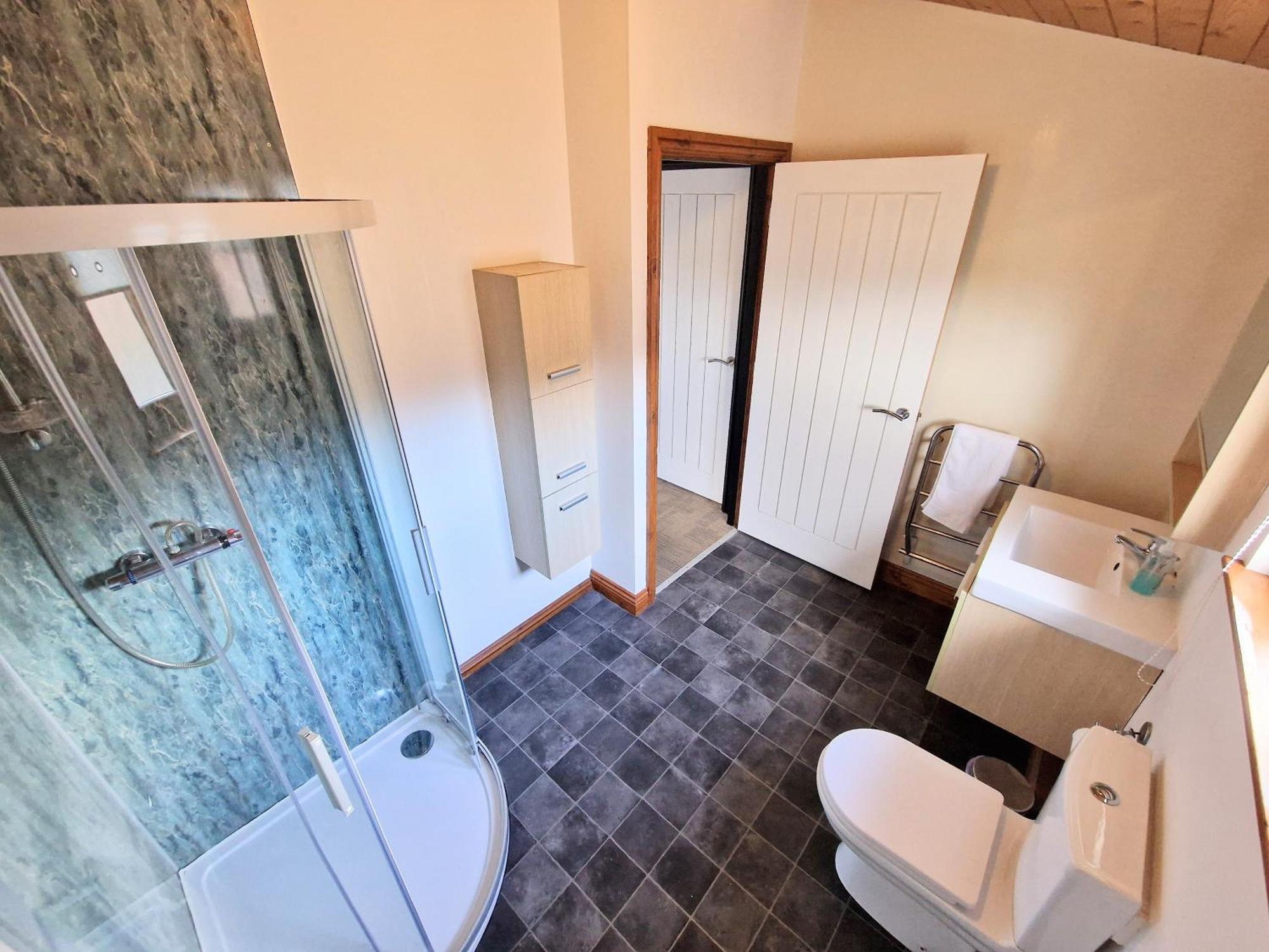 Ochil 9 With Private Hot Tub - Fife - Loch Leven - Lomond Hills - Pet Friendly Βίλα Kelty Εξωτερικό φωτογραφία