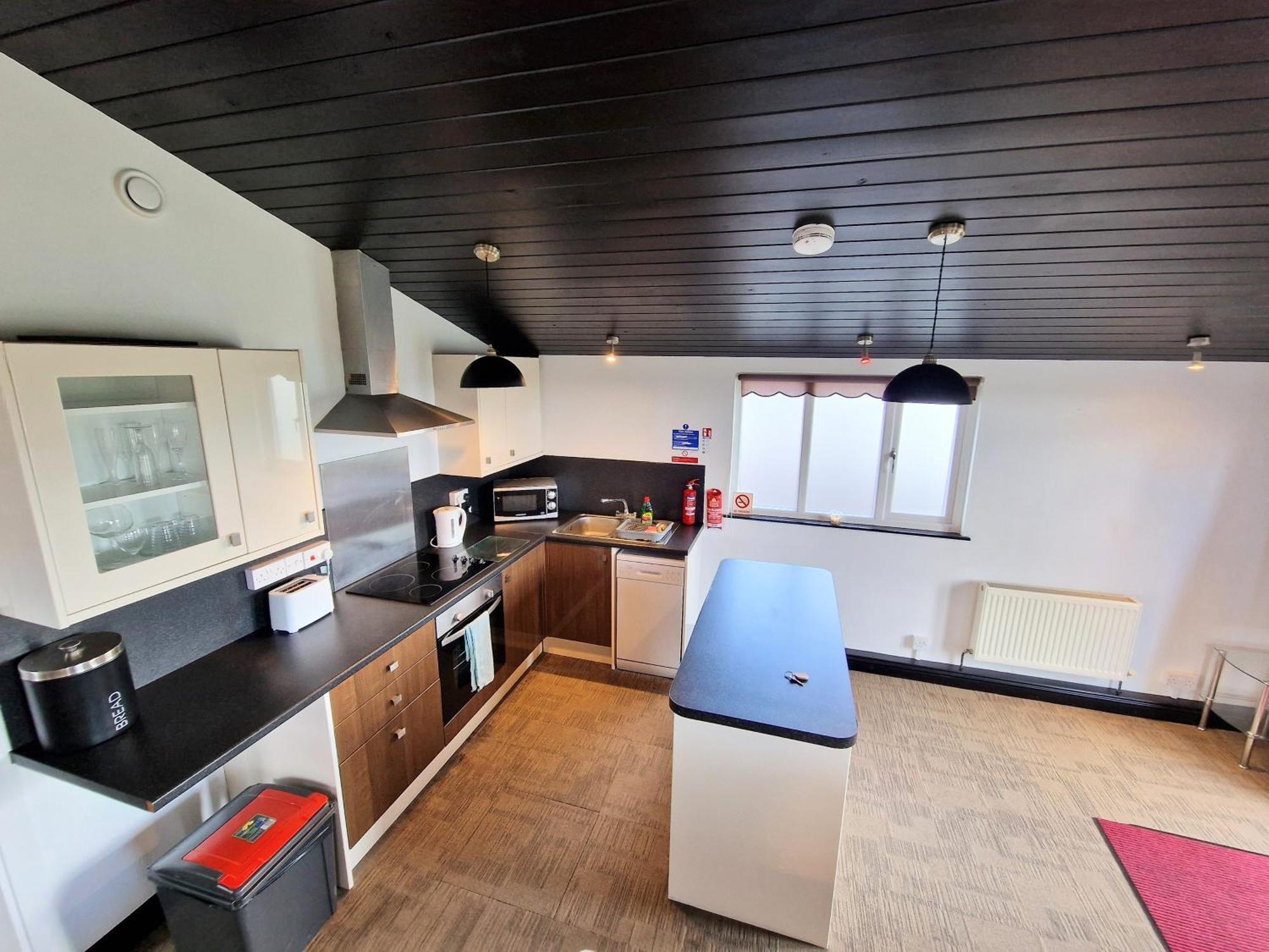 Ochil 9 With Private Hot Tub - Fife - Loch Leven - Lomond Hills - Pet Friendly Βίλα Kelty Εξωτερικό φωτογραφία